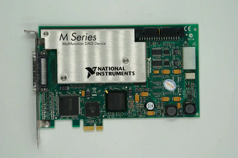 Scheda DAQ NI PCIE-6251