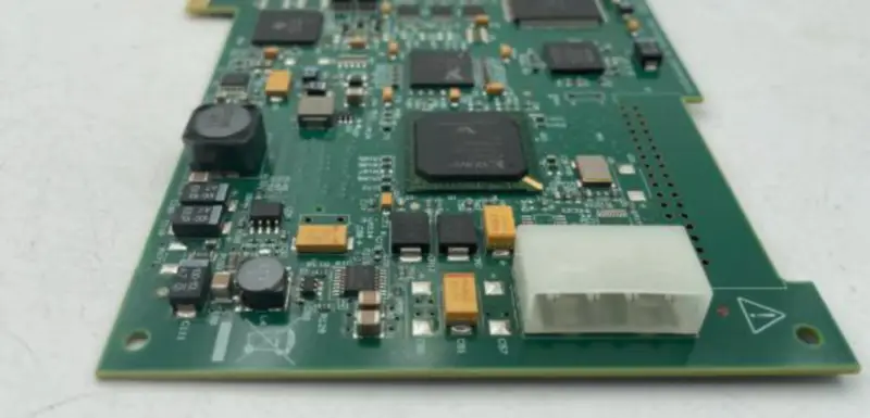 Scheda DAQ NI PCIe-8255R con interfaccia 1394B