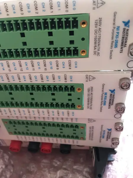 NI PXI-2565 777754-01 Modulo relè PXI