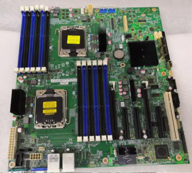 Scheda madre per server Intel S2400GP