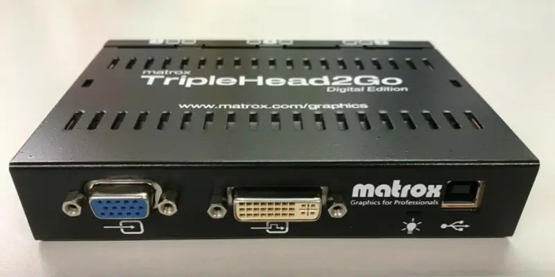 Adattatore multi-schermo Matrox TripleHead2Go Digital T2G-D3D-IF