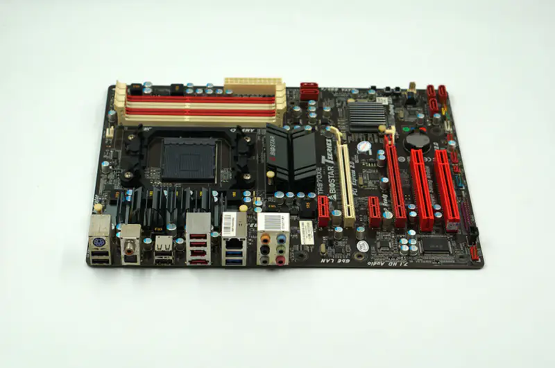 Scheda madre Biostar TA970XE AM3+