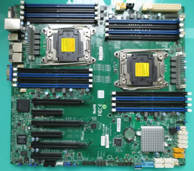 Scheda madre per server Supermicro X10DRI