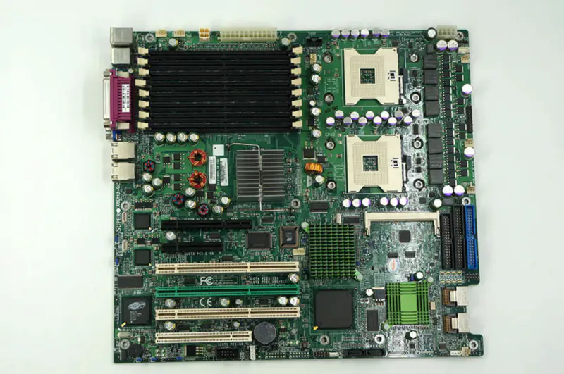 SuperMicro X6DH3-G2 Scheda madre per server SAS a 8 porte RAID duplex 604