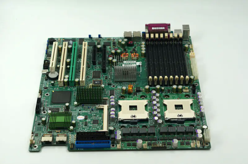 SuperMicro X6DH3-G2 Scheda madre per server SAS a 8 porte RAID duplex 604