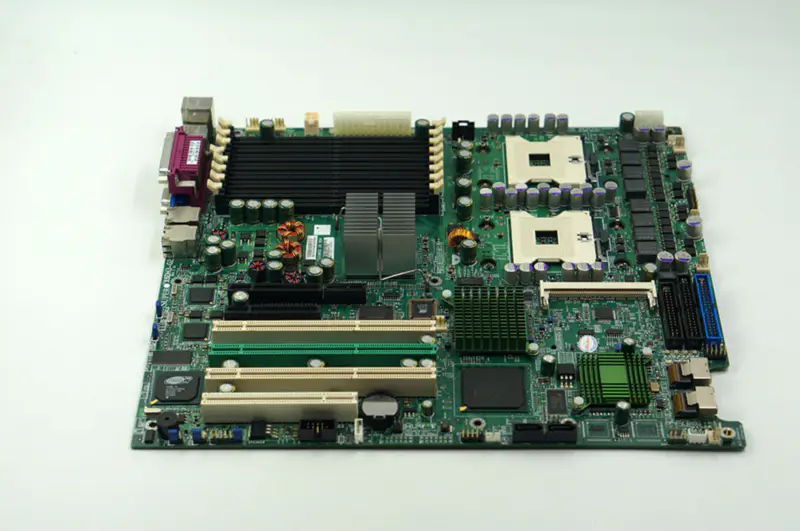 SuperMicro X6DH3-G2 Scheda madre per server SAS a 8 porte RAID duplex 604