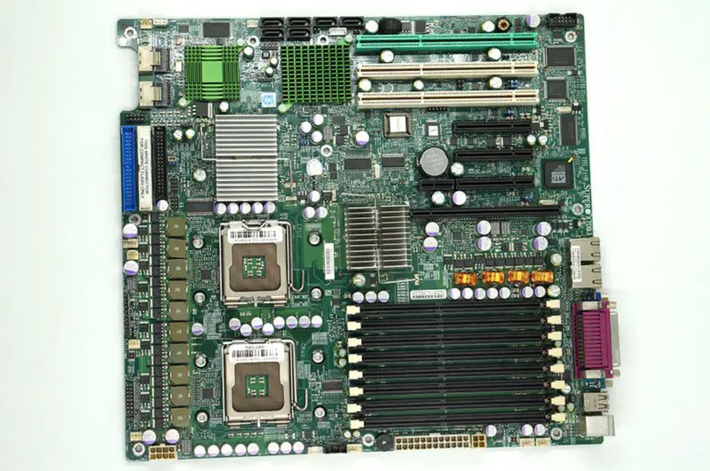 Scheda madre Supermicro X7DB3