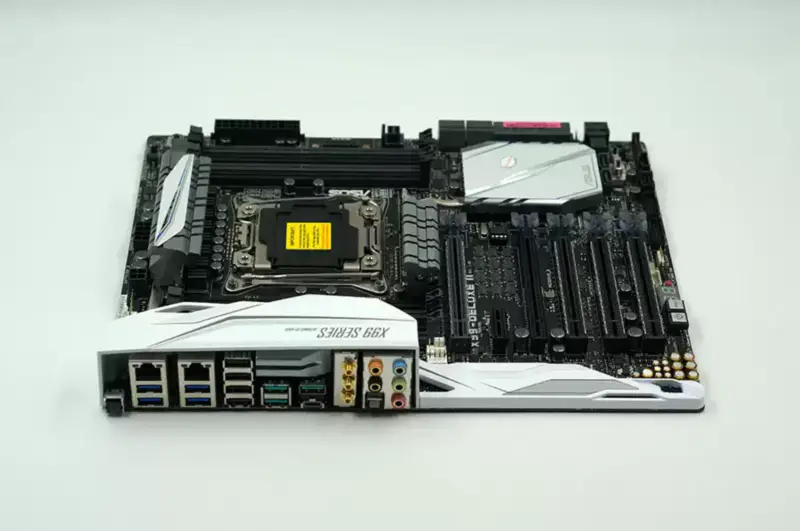 Asus X99-DELUXE II Scheda madre desktop X99 Socket LGA 2011-V3 i7 X DDR4 128G ATX UEFI BIOS