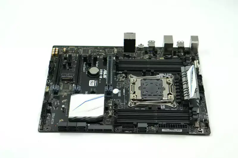 Scheda madre Asus X99-E