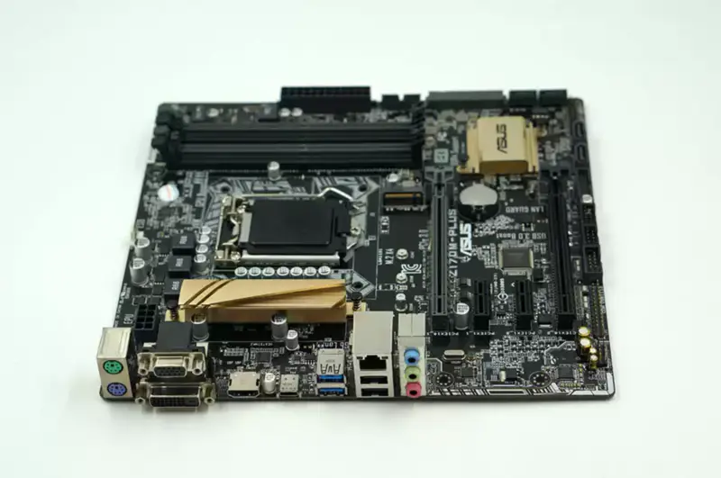 Scheda madre Asus Z170M-PLUS