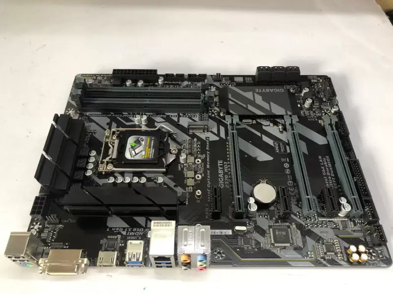Scheda madre Gigabyte GA-Z370-HD3