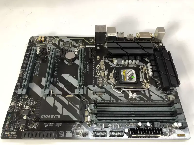 Scheda madre Gigabyte GA-Z370-HD3