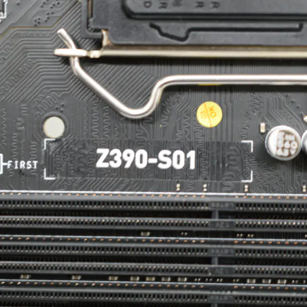 MSI Z390-S01 Scheda madre 1151/DDR4/Z390 ATX