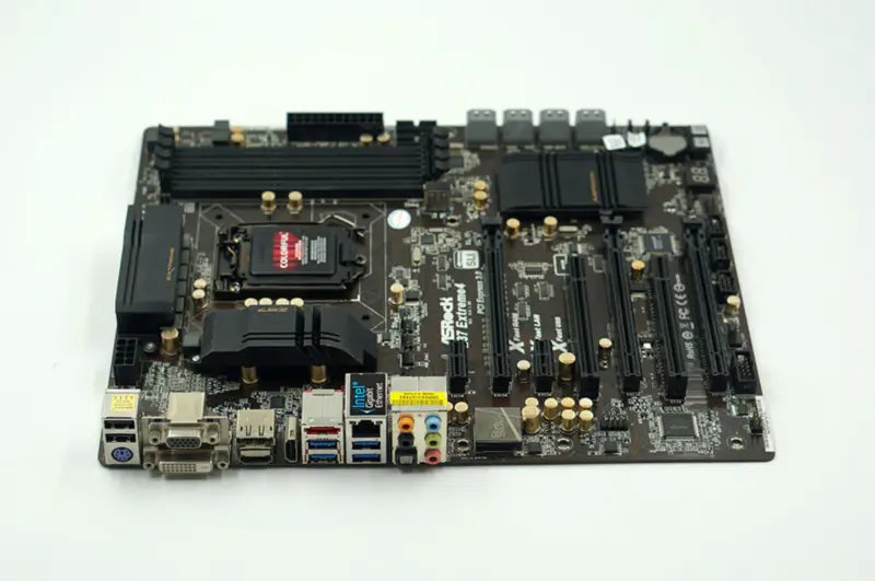 Scheda madre ASROCK Z87 Extreme 4 LGA1150 DDR3 32G ATX