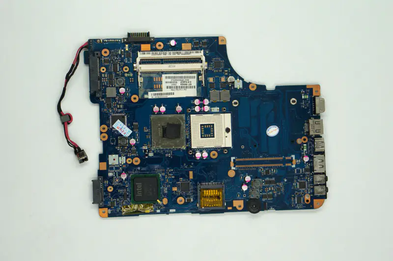 Toshiba L500 L550 L555 LA-4982P GM45 PGA-989 Scheda madre
